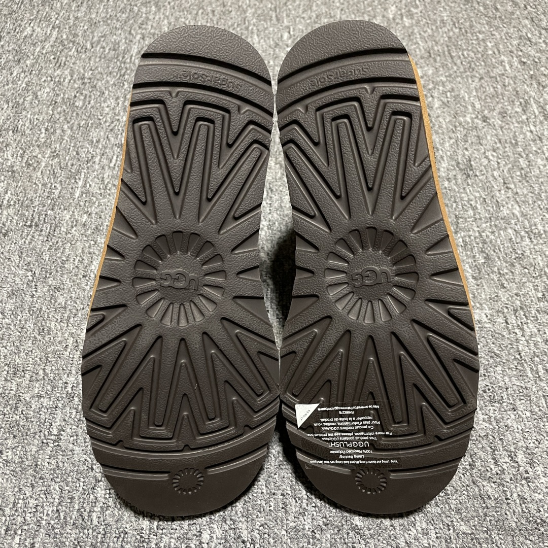 图片[3]-网红爆款 平台外贸专供 UGG 高帮雪地靴 1161770 外贸平台充Z 高端零售专供品质 十年品牌制鞋代工厂生产线出品 注重每一处细节 隆丰A级真羊皮毛一体 完全遵循ZP工艺流程打造 尺码：35 36 37 38 39 40-选品中心