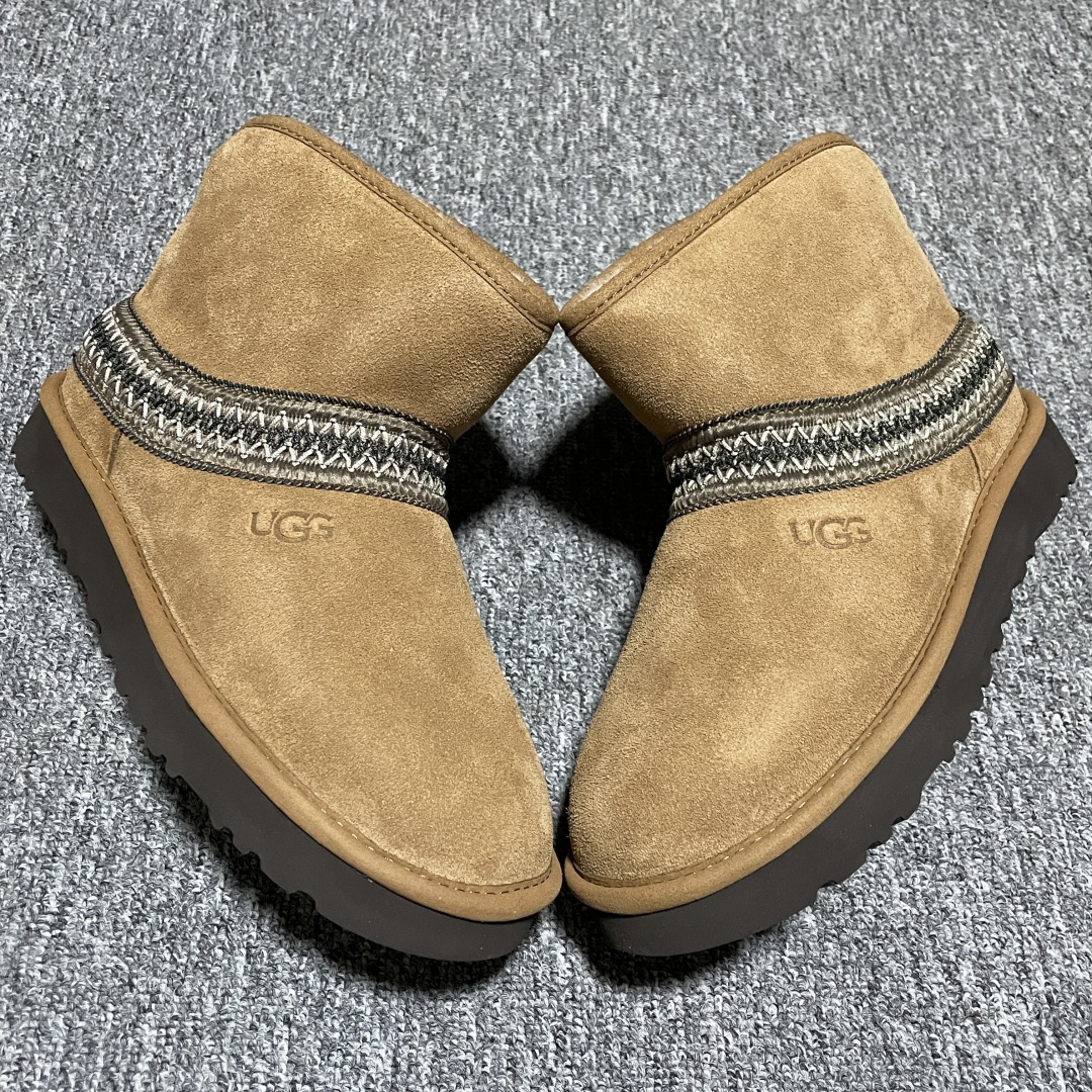 图片[5]-网红爆款 平台外贸专供 UGG 中帮雪地靴 1158262 外贸平台充Z 高端零售专供品质 十年品牌制鞋代工厂生产线出品 注重每一处细节 隆丰A级真羊皮毛一体 完全遵循ZP工艺流程打造 尺码：35 36 37 38 39 40-选品中心