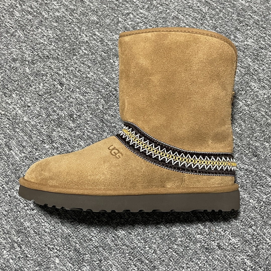 图片[2]-网红爆款 平台外贸专供 UGG 高帮雪地靴 1161770 外贸平台充Z 高端零售专供品质 十年品牌制鞋代工厂生产线出品 注重每一处细节 隆丰A级真羊皮毛一体 完全遵循ZP工艺流程打造 尺码：35 36 37 38 39 40-选品中心