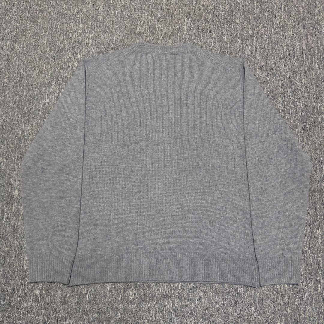 图片[3]-S# Loewe 罗意威 小刺绣羊毛圆领毛衣 真正原版购入开发 高端零售专供 品质保证 100%放心出街 尺码：S M L-选品中心