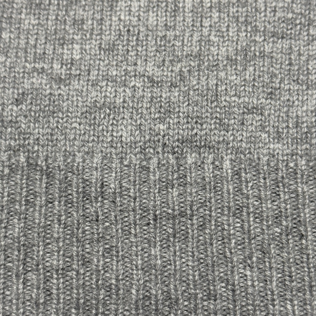 图片[6]-S# Loewe 罗意威 小刺绣羊毛圆领毛衣 真正原版购入开发 高端零售专供 品质保证 100%放心出街 尺码：S M L-选品中心