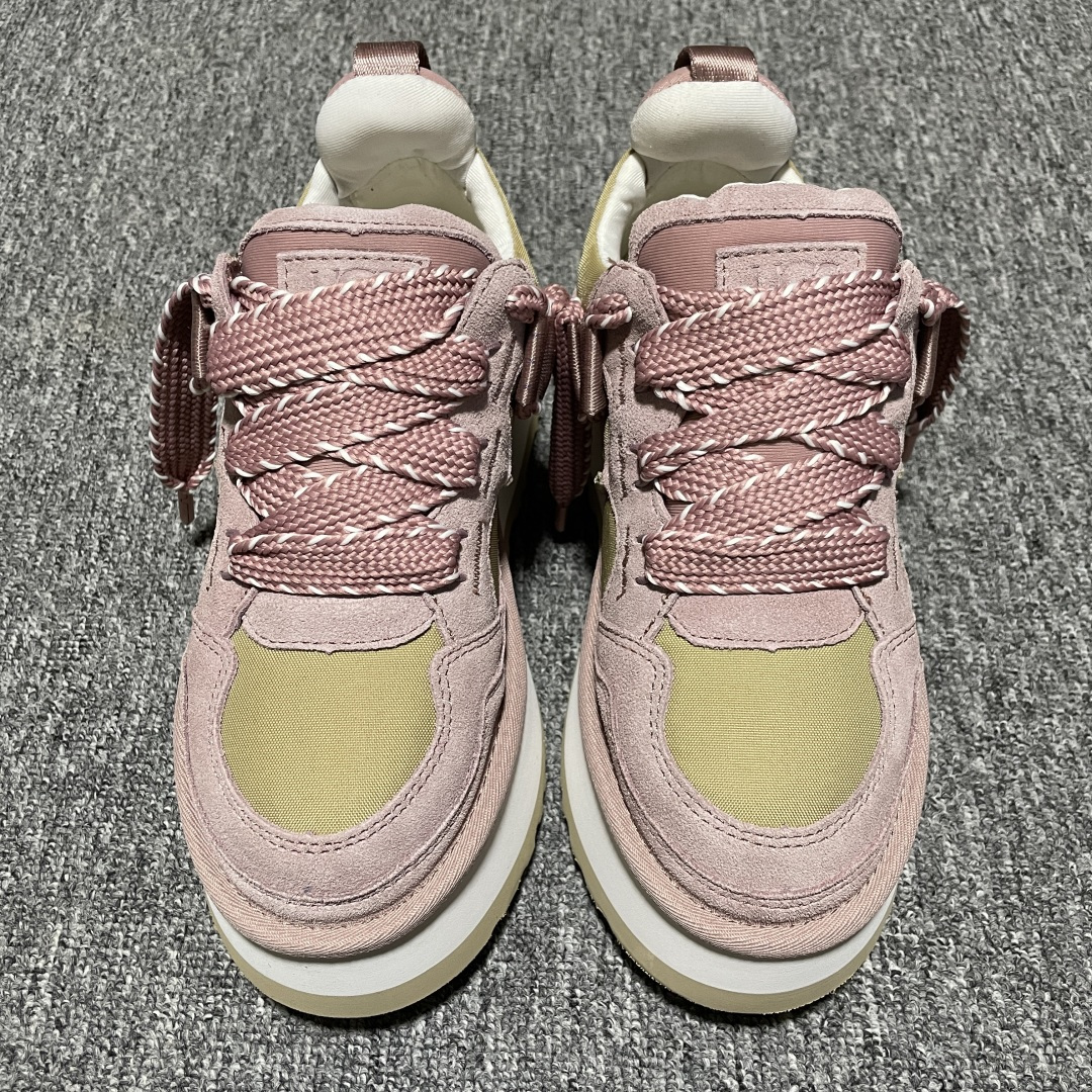 网红爆款 平台外贸专供 UGG 厚底增高休闲鞋 1171541 外贸平台充Z 高端零售专供品质 十年品牌制鞋代工厂生产线出品 注重每一处细节 完全遵循ZP工艺流程打造 尺码：35 36 37 38 39 40 41-选品中心