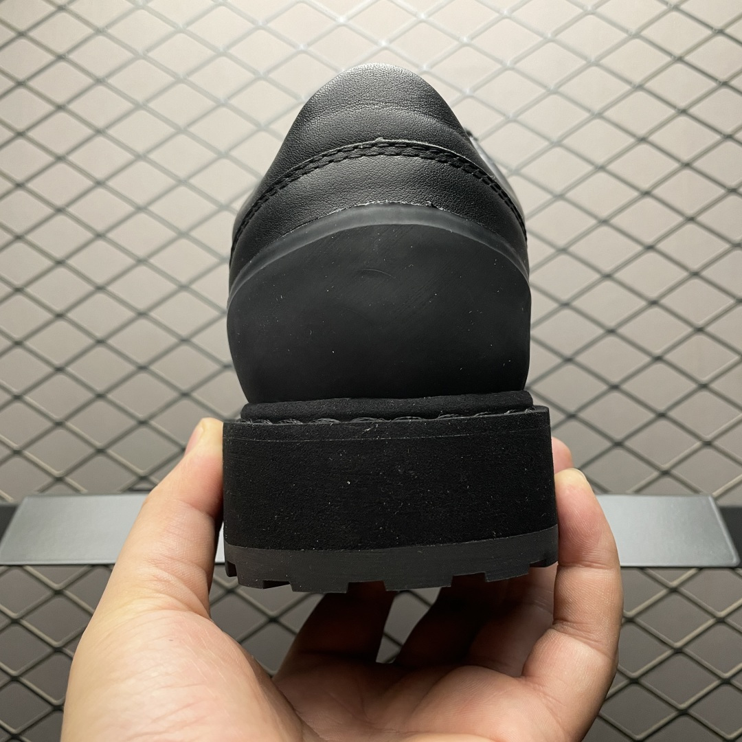 图片[2]-UMMCOR 新潮派系列低帮系带户外徒步登山运动鞋 广东原厂代工出品 采用Diemme原楦型开发纸版 固色头层牛皮鞋面材质(内里搭载细腻头层牛皮) 环抱式防剐蹭硫化橡胶片组合，国标顶级防滑耐磨橡胶大底 尺码：39 40 41 42 43 44 45-选品中心