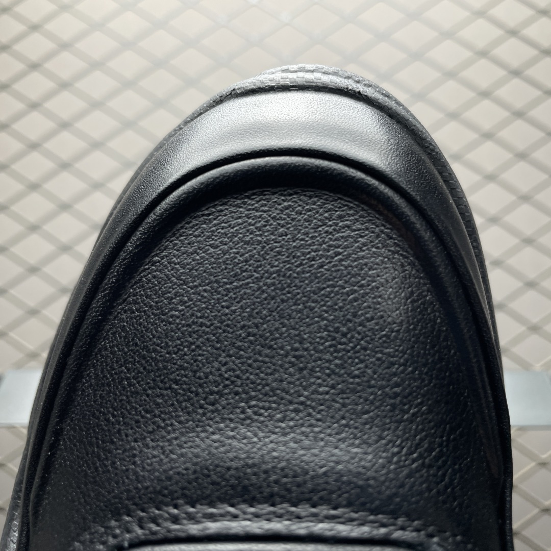 图片[7]-ECCO 爱步 健步BIOM系列 低帮休闲皮鞋 825101 全鞋面采用牛皮革制作 纹理自然 柔韧耐穿 自然律动科技，符合人体工学鞋楦 贴近足部自然形态 PU中底 带来轻盈舒适的上脚感受 强效缓震与能量回弹 增加运动时的稳定和舒适 橡胶大底 抓地力强 具有良好的耐磨性 都市探索 步履悠然 尺码：38 39 40 41 42 43 44（皮鞋码）-选品中心