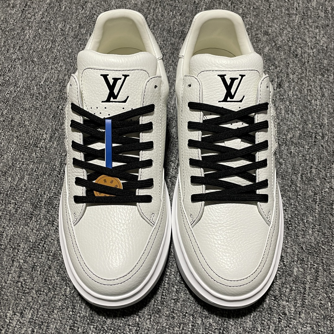 Louis Vuitton LV 路易威登 Beverly Hills 低帮休闲板鞋 海淘代购同渠道品质 高端零售 外贸充正专供 原版购入开发 ZP级全套包装 完美楦型 正确卡色 大底TPU 质感媲美原版 细节与原版一致 请注意区分市面通货材 尺码：38 39 40 41 42 43 44 45 46-选品中心