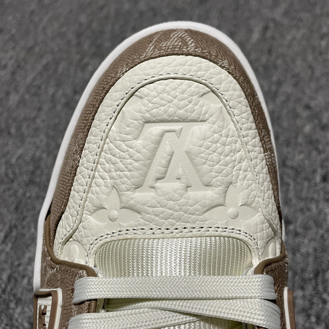 图片[7]-Louis Vuitton 路易威登 LV Trainer 低帮休闲板鞋 海淘代购同渠道品质 高端零售 外贸充正专供 原版购入开发 ZP级全套包装 完美楦型 正确卡色 大底TPU 质感媲美原版 细节与原版一致 请注意区分市面通货材 尺码：35 36 37 38 39 40 41 42 43 44 45 46-选品中心