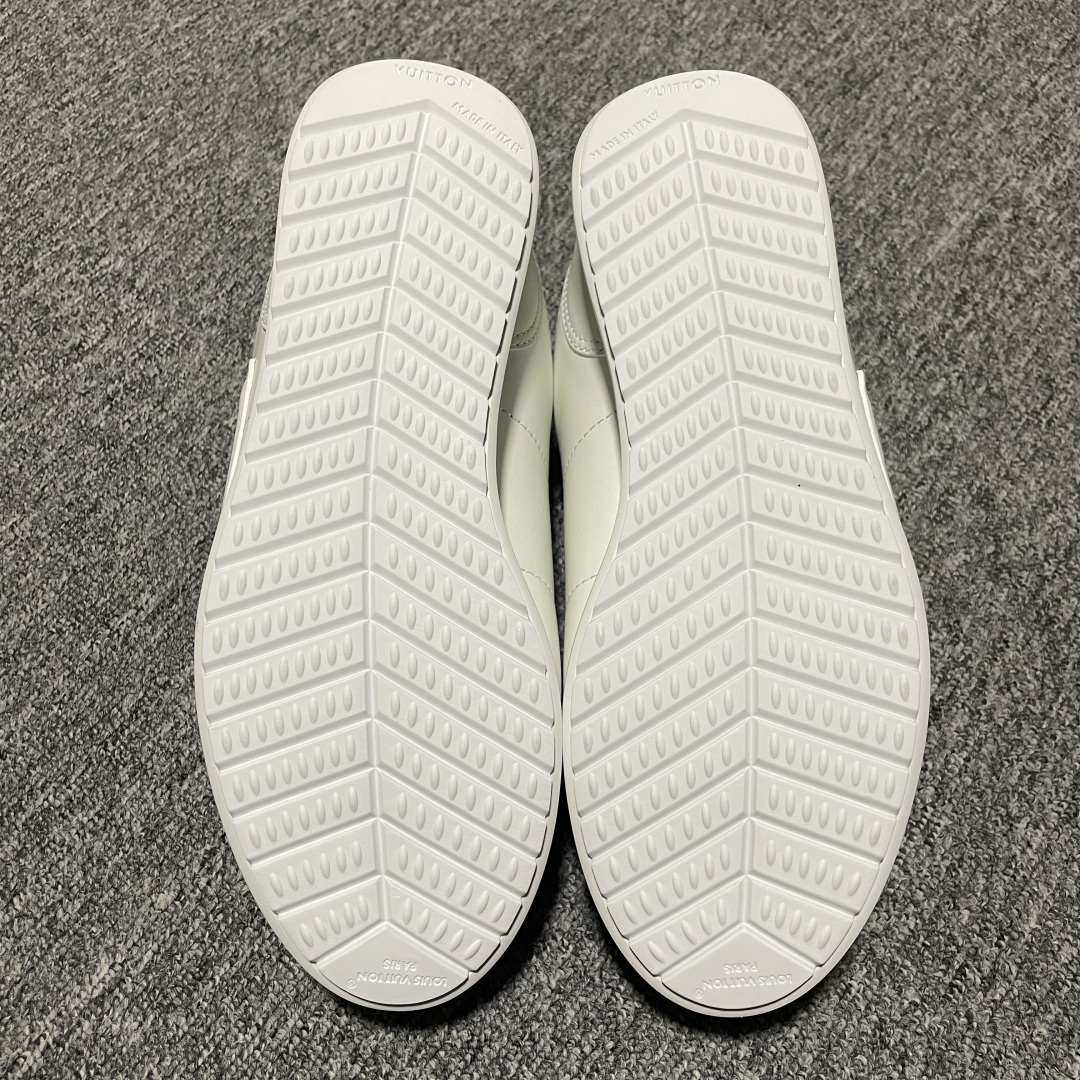 图片[3]-M版纯原 Nigo x Louis Vuitton 路易威登 LV Buttersoft 阿甘鞋 低帮休闲面包鞋 全新订单 高端零售外贸充正专供 原版购入开发 全鞋羊皮 牛皮鞋面 ZP级全套包装 完美楦型 正确卡色 大底TPU 质感媲美原版 细节与原版一致 请注意区分市面通货材 尺码：35 36 37 38 39 40 41 42 43 44 45 46 偏大一码-选品中心