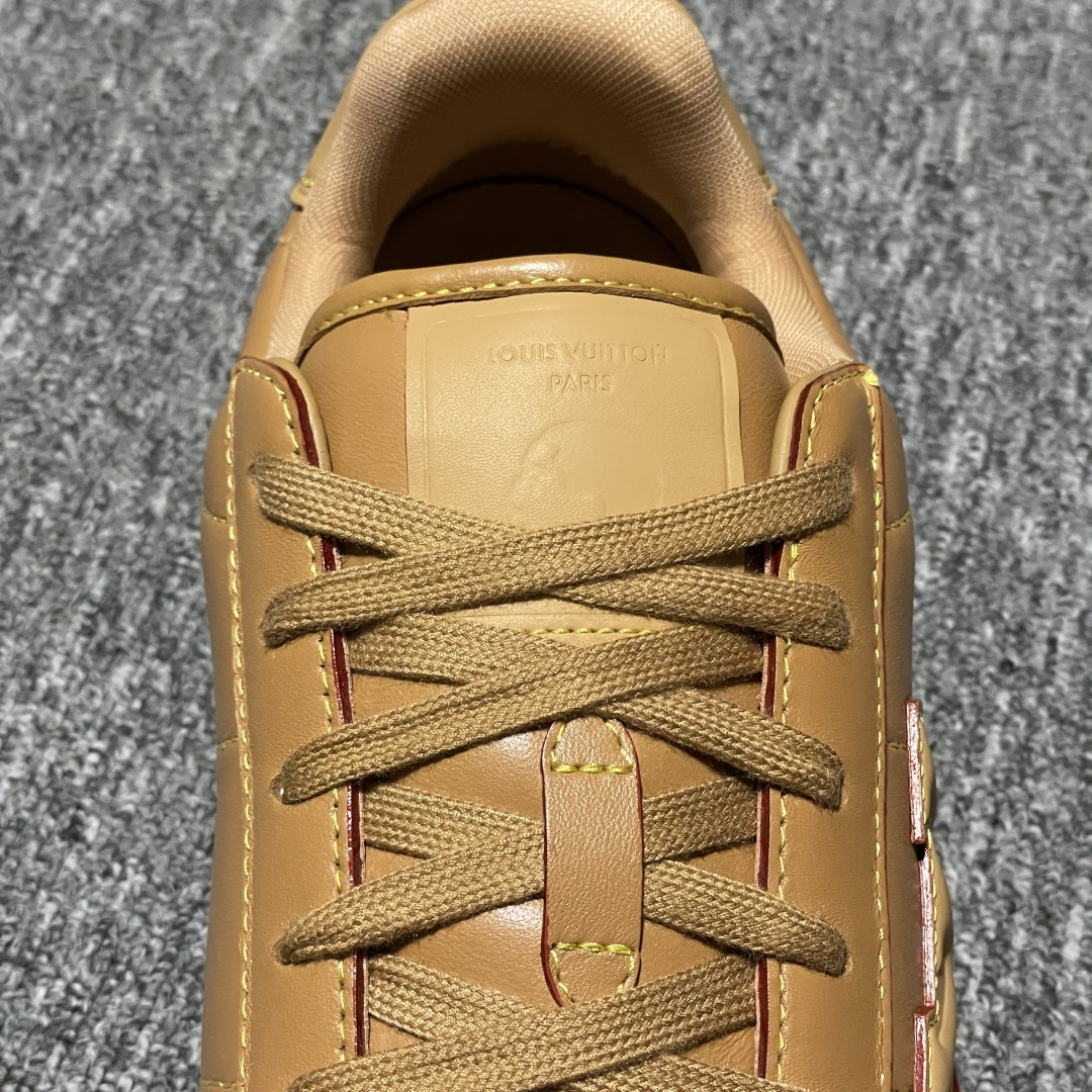 图片[9]-M版纯原 Nigo x Louis Vuitton 路易威登 LV Buttersoft 阿甘鞋 低帮休闲面包鞋 全新订单 高端零售外贸充正专供 原版购入开发 全鞋羊皮 牛皮鞋面 ZP级全套包装 完美楦型 正确卡色 大底TPU 质感媲美原版 细节与原版一致 请注意区分市面通货材 尺码：35 36 37 38 39 40 41 42 43 44 45 46 偏大一码-选品中心