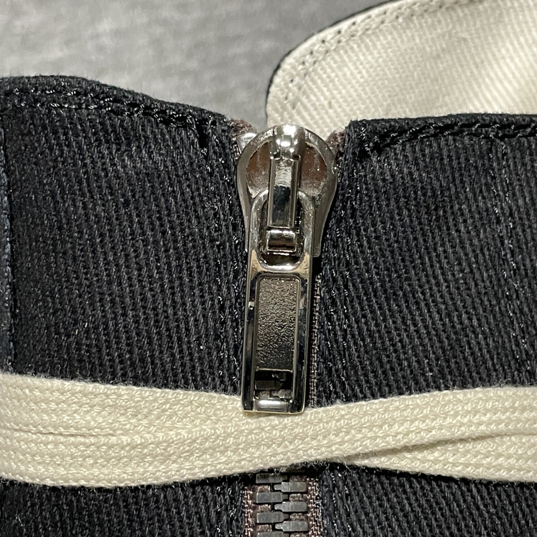 图片[8]-Rickowens 瑞克 欧文斯 高街 高帮帆布休闲板鞋 独家私模大底 定制头层牛皮 针车间距都是极致还原 一比一规格礼盒装 重达3斤以上 外加定制欧文斯保护盒 全套包装及配件 高端零售专供品质 区别市场货 纯手工打造 每一只都是独一无二 有手工质感的味道 尺码：36 37 38 39 40 41 42 43 44 45 46-选品中心