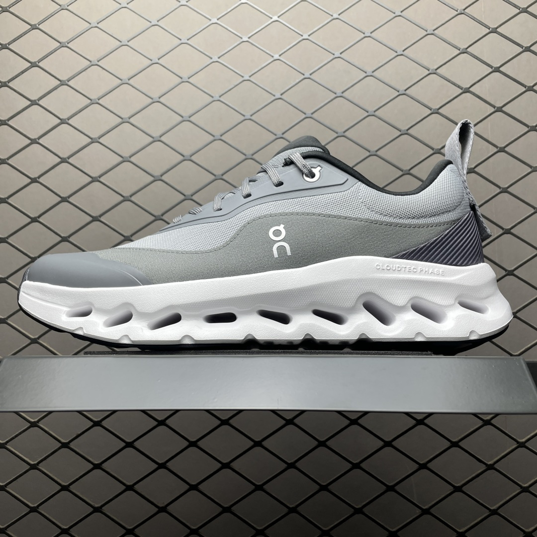 纯原版 Loewe x ON 罗意威昂跑联名 Cloudtilt 2.0 系列 M929282X17-1120 市售最高品质出货 全系列配色均原鞋购入开发打造 全新独立私模 高端零售 外贸平台充正品质 独家定制全套包装 内含防尘袋一个 注意：售后需完整退回 尺码：36 36.5 37 38 38.5 39 40 40.5 41 42 42.5 43 44 44.5 45 46-选品中心