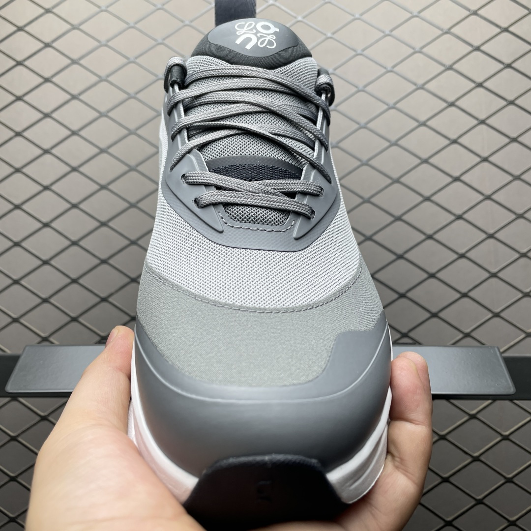 图片[9]-纯原版 Loewe x ON 罗意威昂跑联名 Cloudtilt 2.0 系列 M929282X17-1120 市售最高品质出货 全系列配色均原鞋购入开发打造 全新独立私模 高端零售 外贸平台充正品质 独家定制全套包装 内含防尘袋一个 注意：售后需完整退回 尺码：36 36.5 37 38 38.5 39 40 40.5 41 42 42.5 43 44 44.5 45 46-选品中心