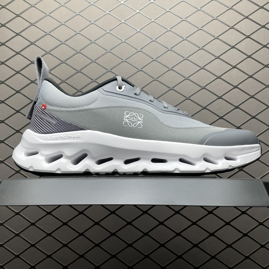 图片[3]-纯原版 Loewe x ON 罗意威昂跑联名 Cloudtilt 2.0 系列 M929282X17-1120 市售最高品质出货 全系列配色均原鞋购入开发打造 全新独立私模 高端零售 外贸平台充正品质 独家定制全套包装 内含防尘袋一个 注意：售后需完整退回 尺码：36 36.5 37 38 38.5 39 40 40.5 41 42 42.5 43 44 44.5 45 46-选品中心