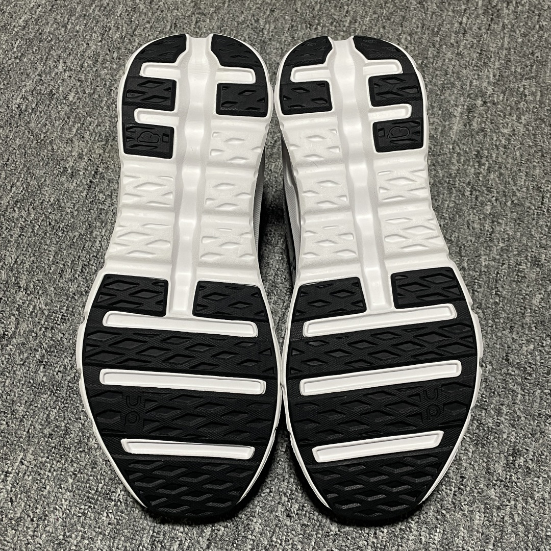 纯原版 Loewe x ON 罗意威昂跑联名 Cloudtilt 2.0 系列 MX17-1120 市售