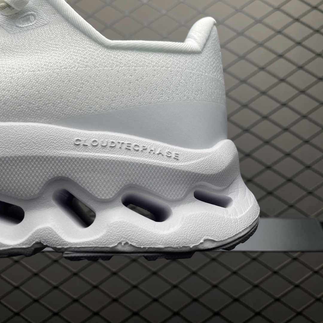 图片[4]-ON 昂跑 Cloudtilt 系列 鞋面采用一体成型布料 有弹性非常透气 鞋底是镂空设计 运用了CLOUDTILT专利技术 弹力十足 毫无负重感 适合日常长距离行走或者休闲旅游 跑步 尺码：36 36.5 37.5 38 38.5 39 40 40.5 41 42 42.5 43 44 44.5 45-选品中心