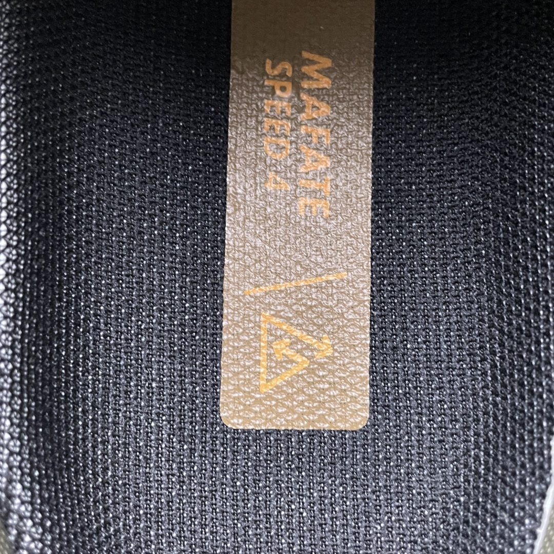 图片[8]-Hoka Mafate Speed 4 山地跑步鞋 1129930 尺码： 36 36.5 37 38 38.5 39 40 40.5 41 42 42.5 43 44 44.5 45-选品中心