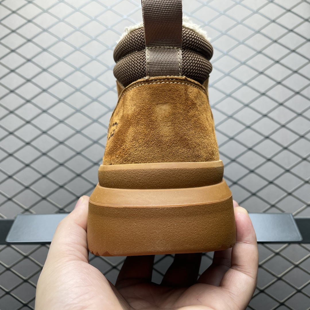 图片[2]-UGG 客制款 中帮男士休闲鞋雪地靴马丁靴系列 U6338 广东大厂品质 秋冬新款 时尚潮流搭配 面料釆用意大利进口磨砂牛皮 全鞋真牛皮材料 大底到五金都是代工厂原材料制作 日常随意搭配 型男必备 尺码：38 39 40 41 42 43 44-选品中心