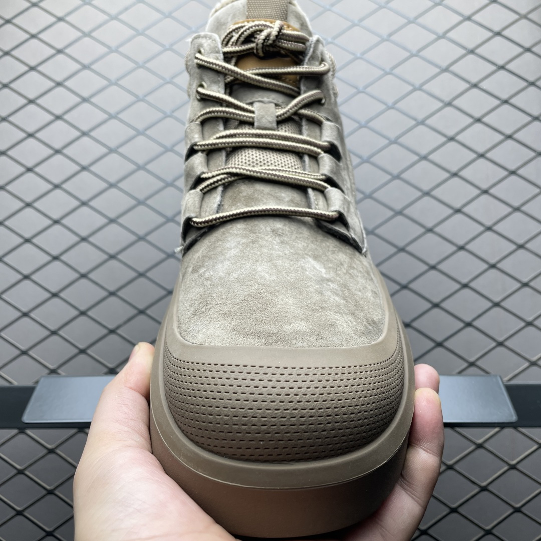 图片[9]-UGG 客制款 中帮男士休闲鞋雪地靴马丁靴系列 U6338 广东大厂品质 秋冬新款 时尚潮流搭配 面料釆用意大利进口磨砂牛皮 全鞋真牛皮材料 大底到五金都是代工厂原材料制作 日常随意搭配 型男必备 尺码：38 39 40 41 42 43 44-选品中心