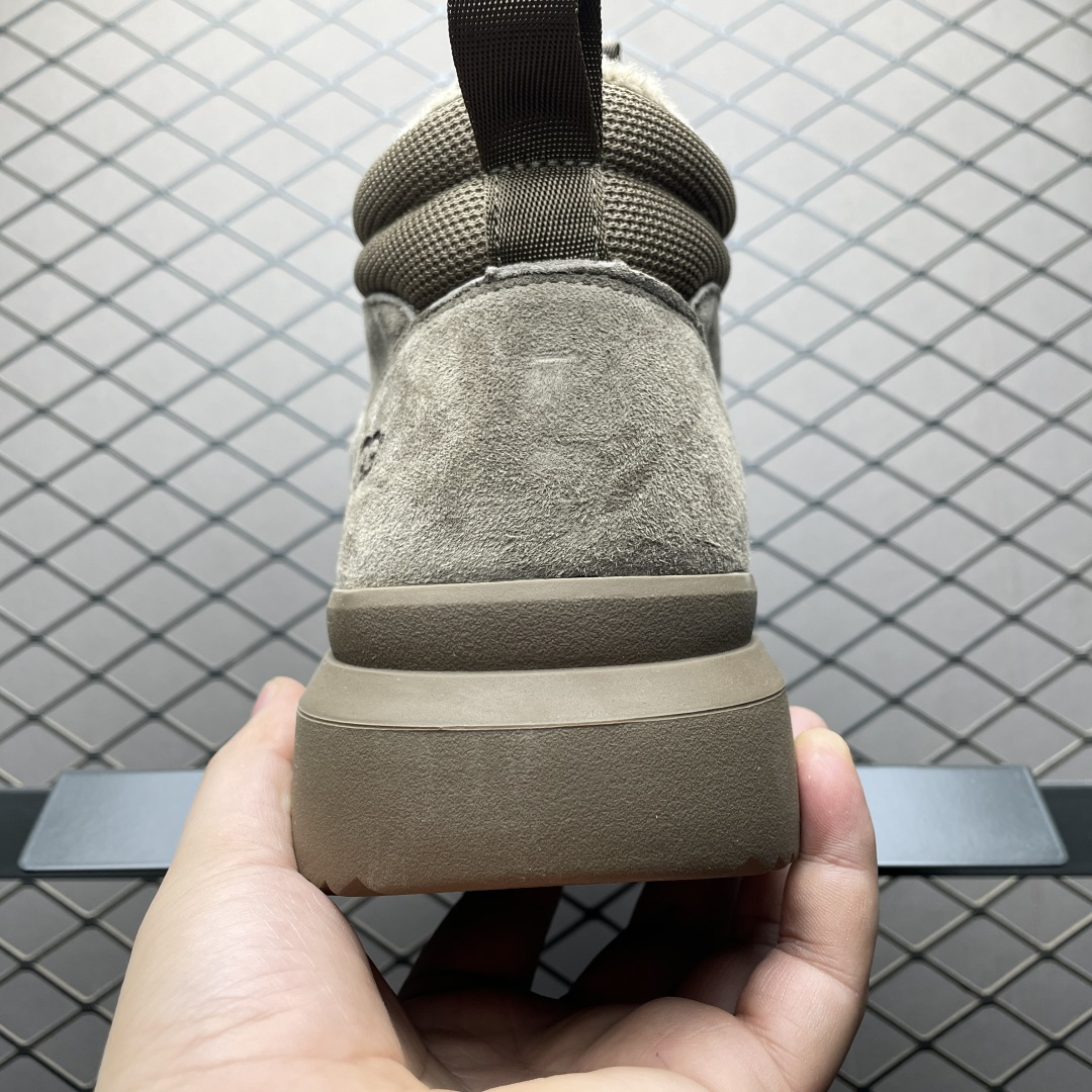 图片[2]-UGG 客制款 中帮男士休闲鞋雪地靴马丁靴系列 U6338 广东大厂品质 秋冬新款 时尚潮流搭配 面料釆用意大利进口磨砂牛皮 全鞋真牛皮材料 大底到五金都是代工厂原材料制作 日常随意搭配 型男必备 尺码：38 39 40 41 42 43 44-选品中心