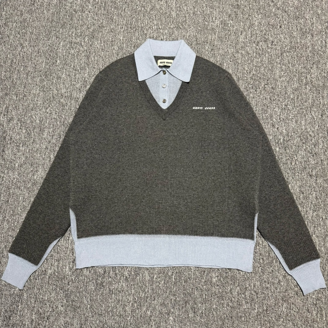 S# MiuMiu 缪缪 拼色羊毛混纺POLO领毛衣 真正原版购回开发打版 高端零售专供 品质保证 100%放心出街 尺码：38 40 42 44-选品中心