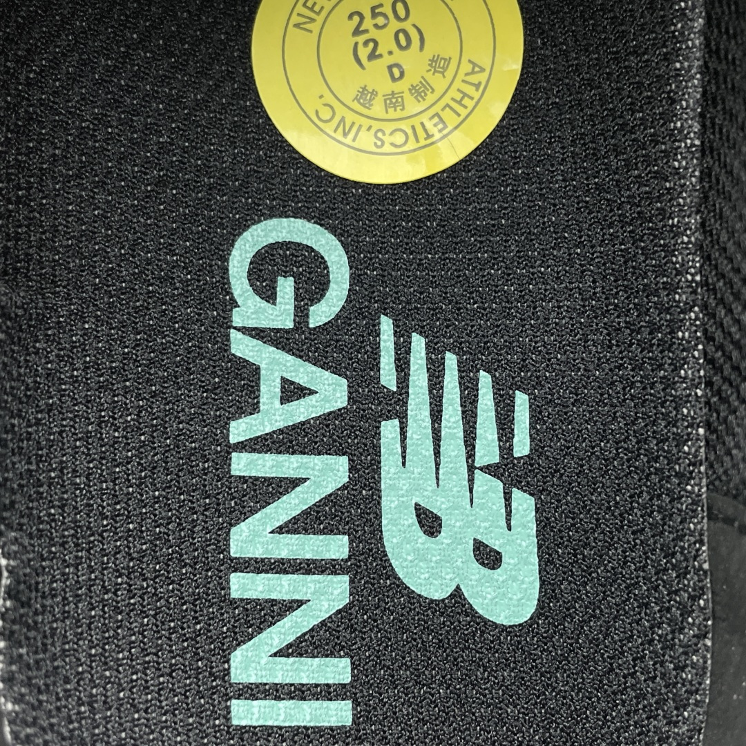 New Balance 新百伦 复古休闲跑步鞋 U1906LGA 尺码：36 37 37.5 38 38