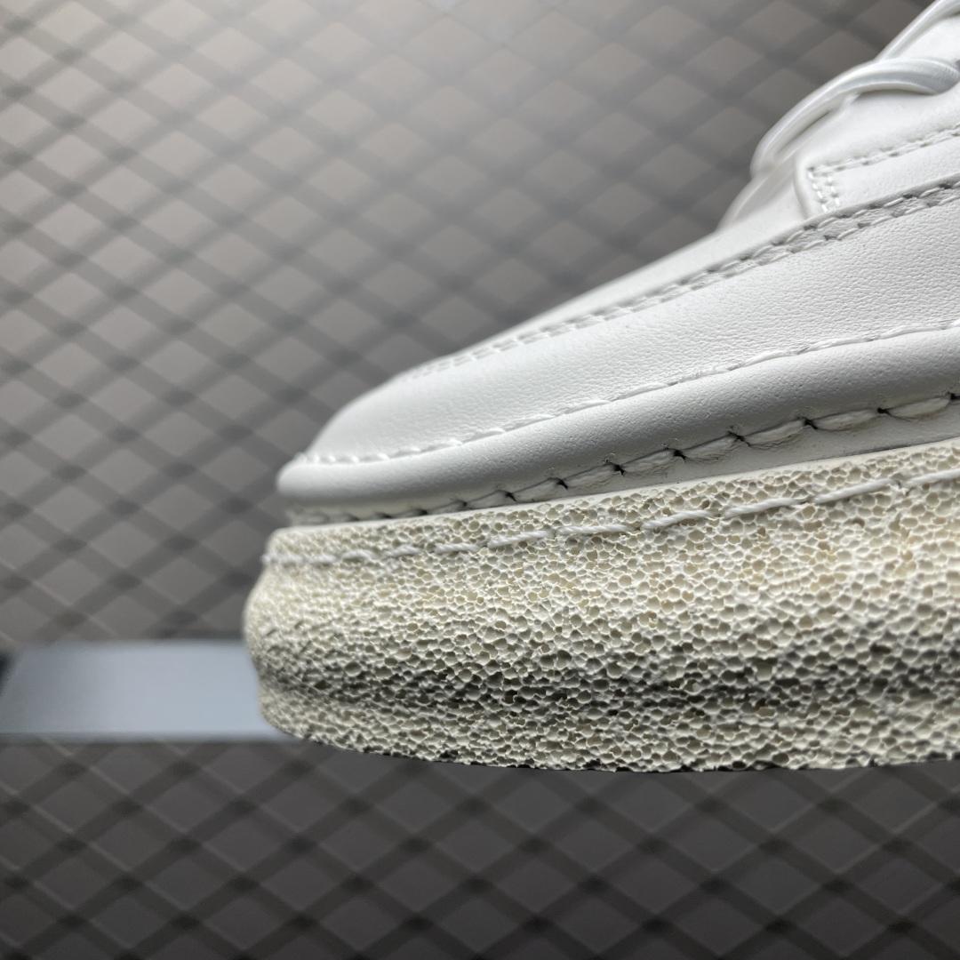 ECCO 爱步 男士休闲鞋 简约时尚街头户外鞋 摒弃传统鞋面设计，舒适牛皮鞋面 手感细腻顺滑，纹理清晰 