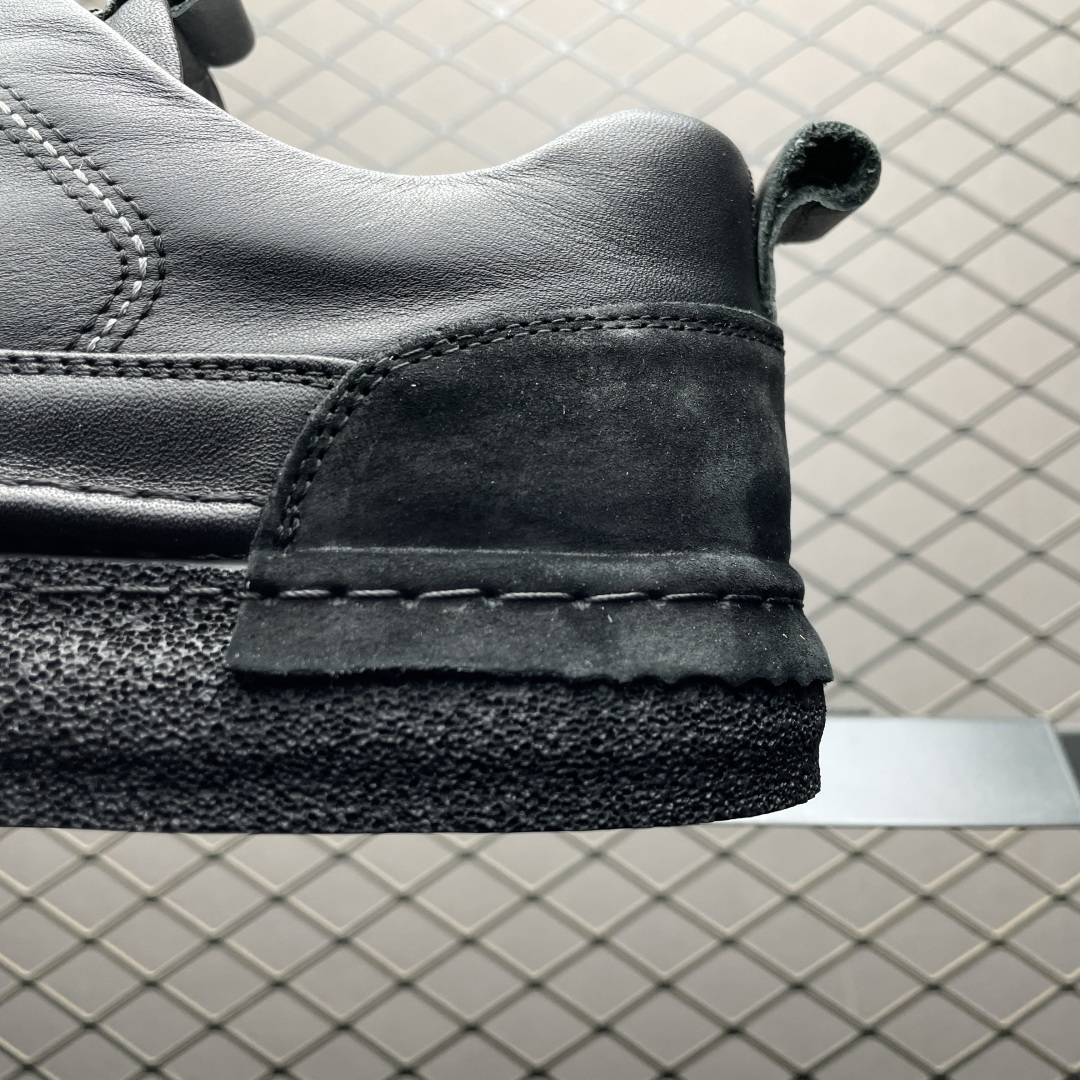 图片[4]-ECCO 爱步 男士休闲鞋 简约时尚街头户外鞋 958836 摒弃传统鞋面设计，舒适牛皮鞋面 手感细腻顺滑，纹理清晰 柔软脚感随心穿脱 双重材质拼接 尽显时尚新元素 质感清晰的鞋带，搭载柔韧橡胶鞋底 脚感柔软舒适，适宜多种地形 轻松行走，触感细腻 一双时尚休闲鞋 拒绝束缚 让你成为最惊艳的那一个 尺码：38 39 40 41 42 43 44 （皮鞋码）-选品中心