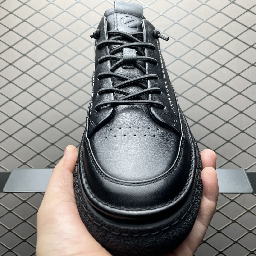 图片[8]-ECCO 爱步 男士休闲鞋 简约时尚街头户外鞋 958836 摒弃传统鞋面设计，舒适牛皮鞋面 手感细腻顺滑，纹理清晰 柔软脚感随心穿脱 双重材质拼接 尽显时尚新元素 质感清晰的鞋带，搭载柔韧橡胶鞋底 脚感柔软舒适，适宜多种地形 轻松行走，触感细腻 一双时尚休闲鞋 拒绝束缚 让你成为最惊艳的那一个 尺码：38 39 40 41 42 43 44 （皮鞋码）-选品中心