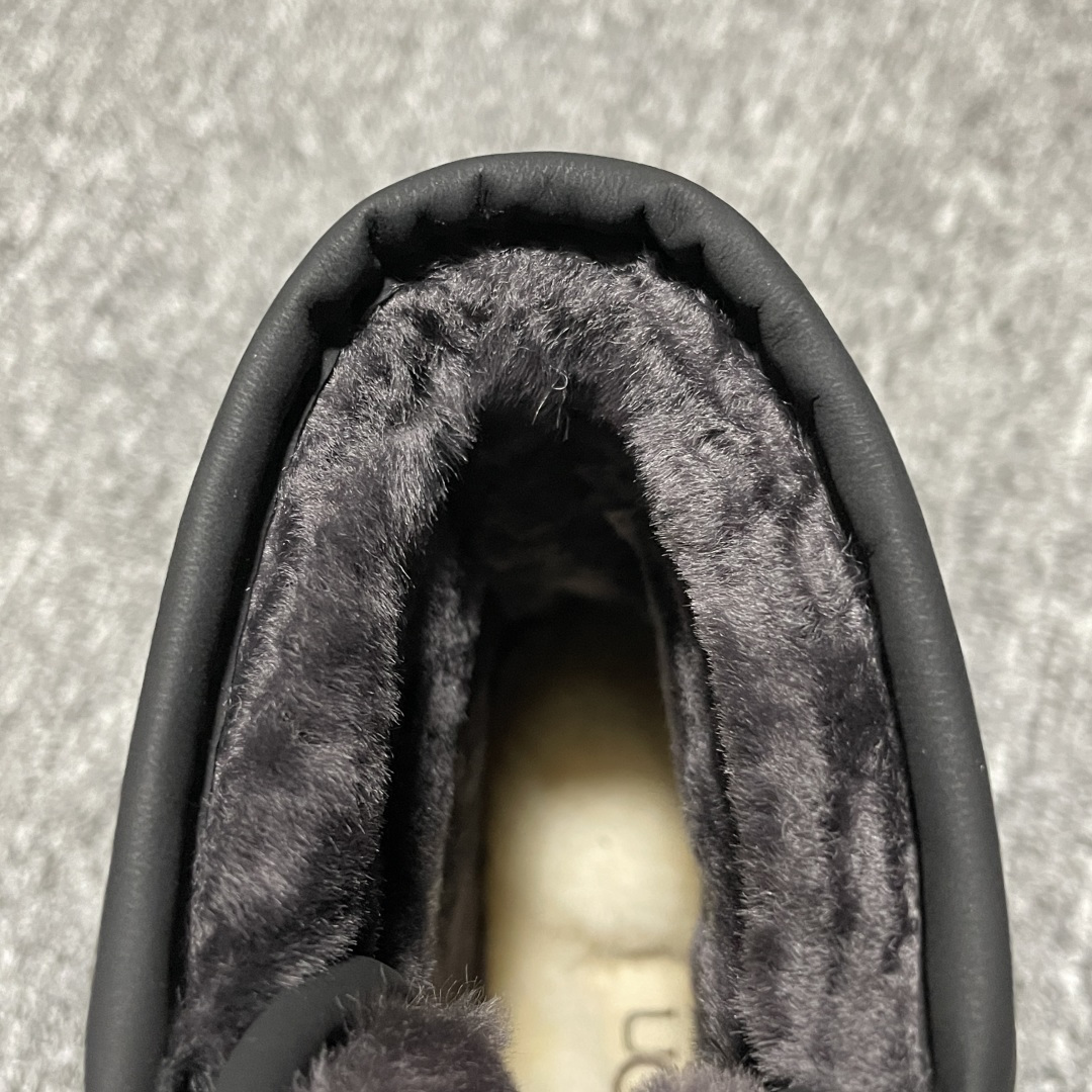 图片[9]-平台外贸专供 UGG 男士雪地靴 1097089 外贸平台充Z 高端零售专供品质 十年品牌制鞋代工厂生产线出品 注重每一处细节 隆丰A级真羊皮毛一体 完全遵循ZP工艺流程打造 尺码：40 41 42 43 44-选品中心