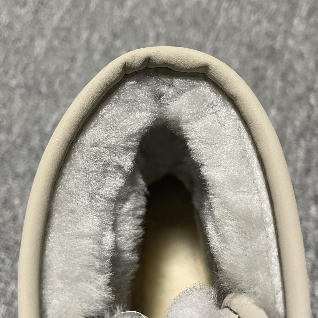 图片[9]-平台外贸专供 UGG 男士雪地靴 1097089 外贸平台充Z 高端零售专供品质 十年品牌制鞋代工厂生产线出品 注重每一处细节 隆丰A级真羊皮毛一体 完全遵循ZP工艺流程打造 尺码：40 41 42 43 44-选品中心