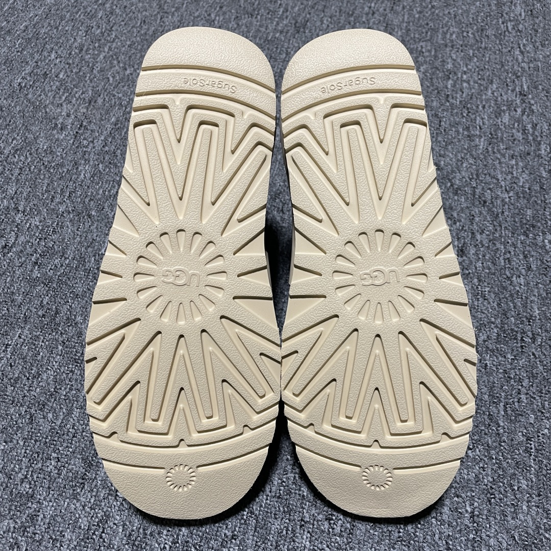 图片[3]-平台外贸专供 UGG 男士雪地靴 1097089 外贸平台充Z 高端零售专供品质 十年品牌制鞋代工厂生产线出品 注重每一处细节 隆丰A级真羊皮毛一体 完全遵循ZP工艺流程打造 尺码：40 41 42 43 44-选品中心