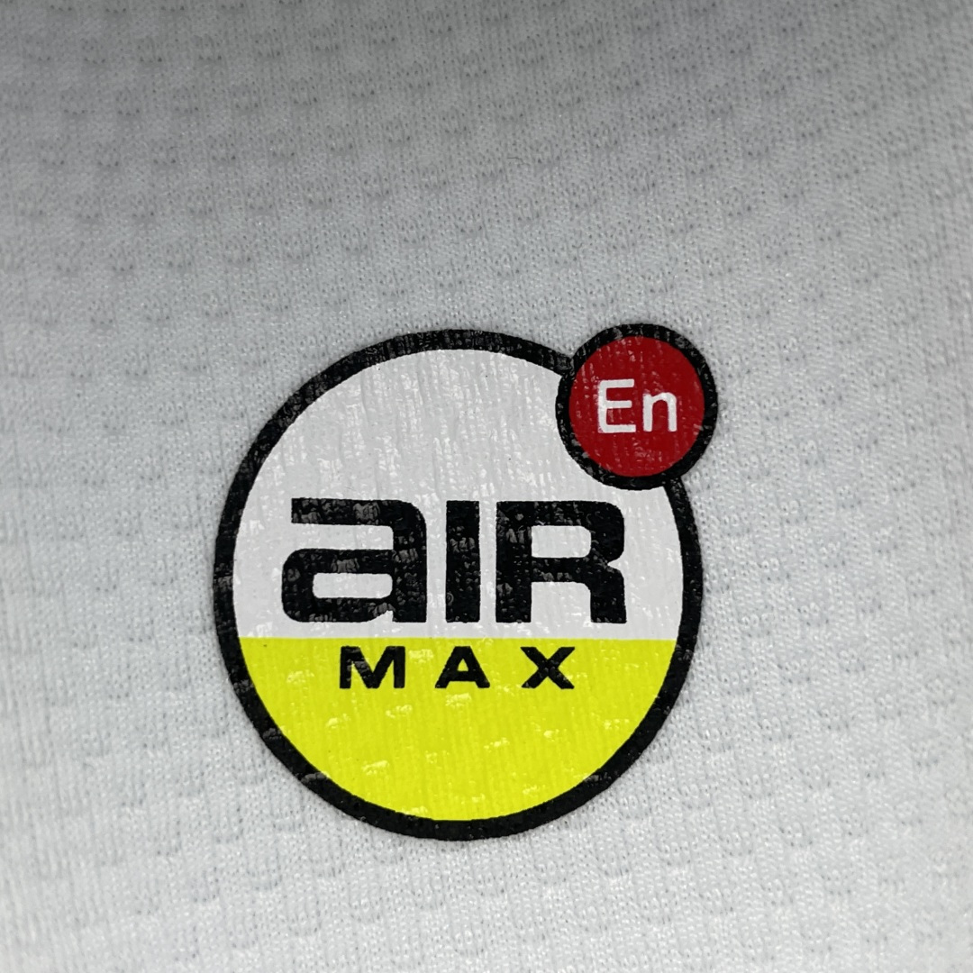 NK Air Max Phoenix 小气垫低帮跑步鞋 FZ5307-104 尺码：36 36.5 37