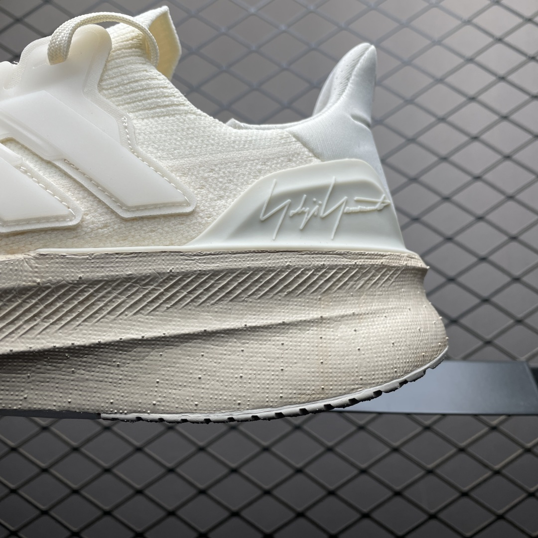 Y-3 x AD 阿迪 Ultra Boost 5 山本耀司联名款超弹力爆米花中底休闲跑步鞋 jp-75