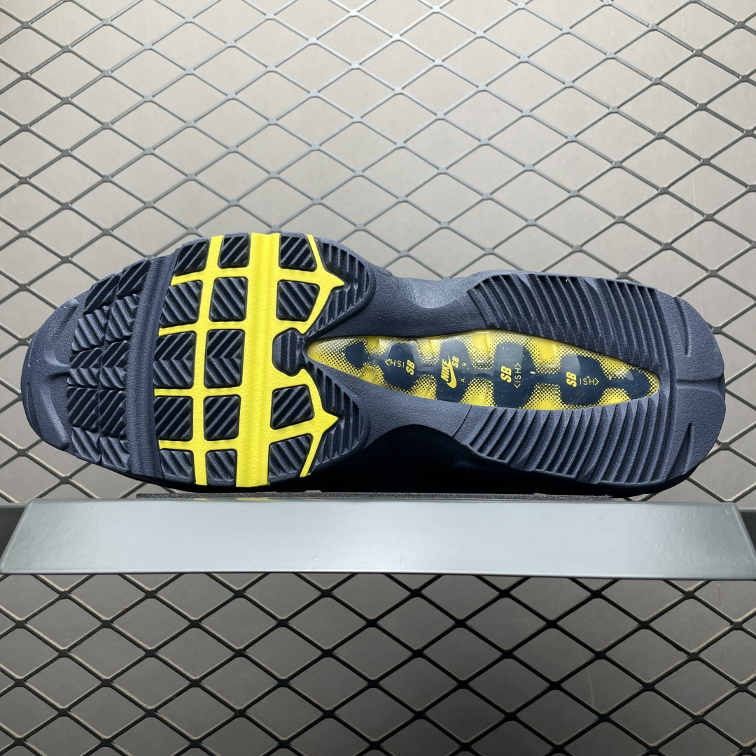 纯原版 Eric Koston x SB x NK Air Max 95 