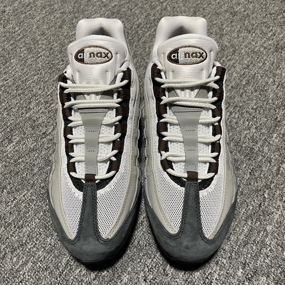 纯原版 SB x NK Air Max 95 联名款低帮休闲跑步鞋 HF7545-002 市售最高品质 KZ2.0同源 高端外贸充Z 高端零售专供 尺码：40 40.5 41 42 42.5 43 44 44.5 45 45.5 46 47.5 48.5-选品中心