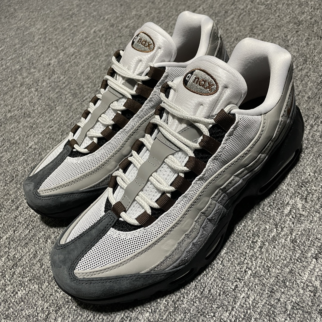 图片[4]-纯原版 SB x NK Air Max 95 联名款低帮休闲跑步鞋 HF7545-002 市售最高品质 KZ2.0同源 高端外贸充Z 高端零售专供 尺码：40 40.5 41 42 42.5 43 44 44.5 45 45.5 46 47.5 48.5-选品中心