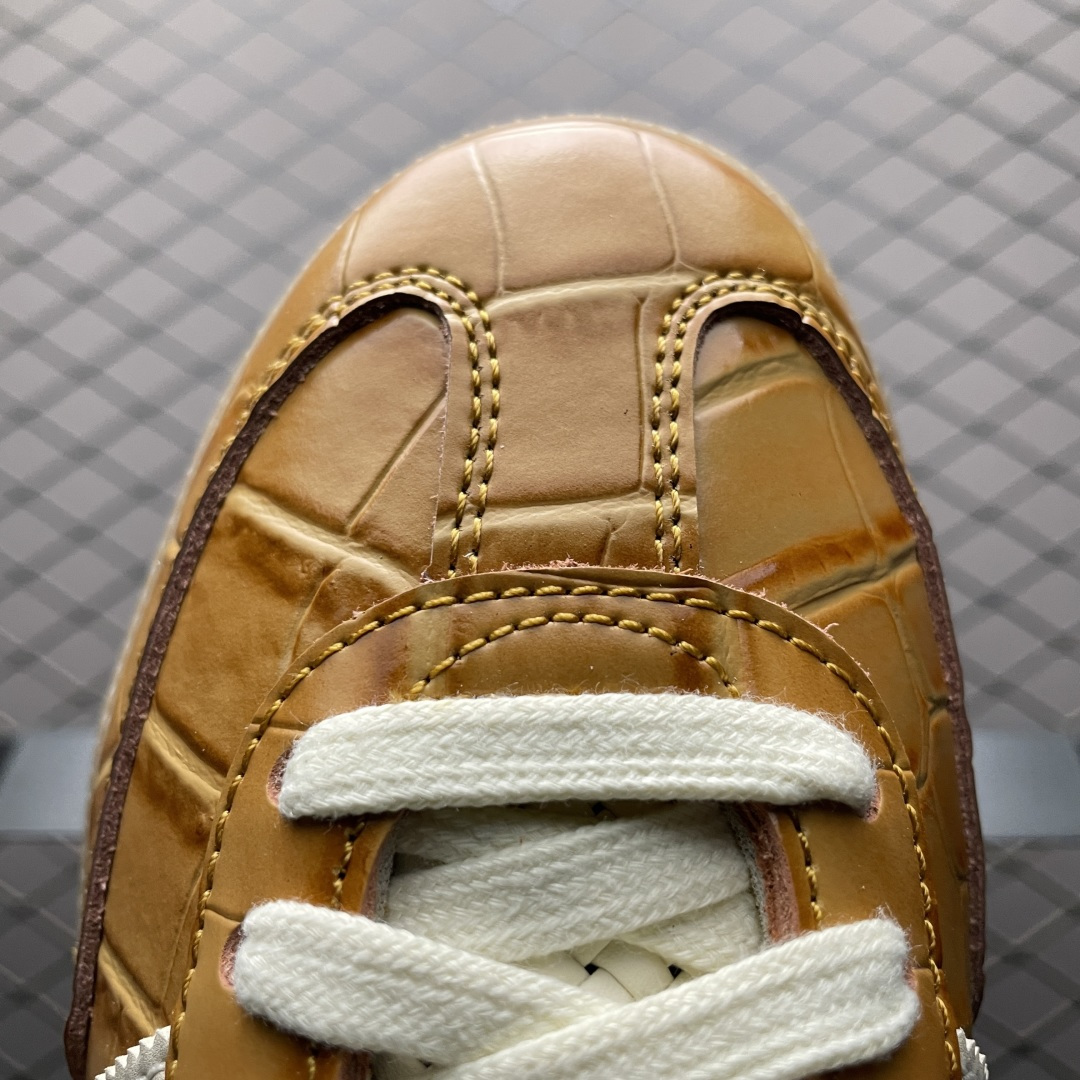 Wales Bonner x AD 阿迪 Samba 桑巴联名款 低帮休闲板鞋 JH9826 尺码：36