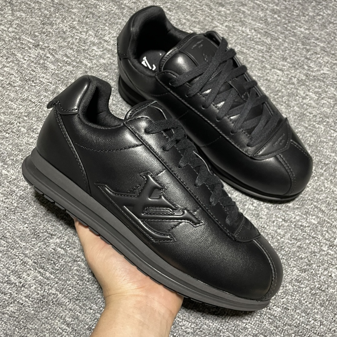 图片[6]-M版纯原 Nigo x Louis Vuitton 路易威登 LV Buttersoft 阿甘鞋 低帮休闲面包鞋 全新订单 高端零售外贸充正专供 原版购入开发 全鞋羊皮 牛皮鞋面 ZP级全套包装 完美楦型 正确卡色 大底TPU 质感媲美原版 细节与原版一致 请注意区分市面通货材 尺码：35 36 37 38 39 40 41 42 43 44 45 46 偏大一码-选品中心