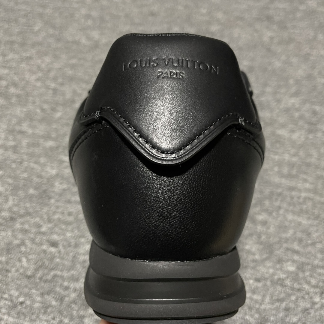 图片[8]-M版纯原 Nigo x Louis Vuitton 路易威登 LV Buttersoft 阿甘鞋 低帮休闲面包鞋 全新订单 高端零售外贸充正专供 原版购入开发 全鞋羊皮 牛皮鞋面 ZP级全套包装 完美楦型 正确卡色 大底TPU 质感媲美原版 细节与原版一致 请注意区分市面通货材 尺码：35 36 37 38 39 40 41 42 43 44 45 46 偏大一码-选品中心