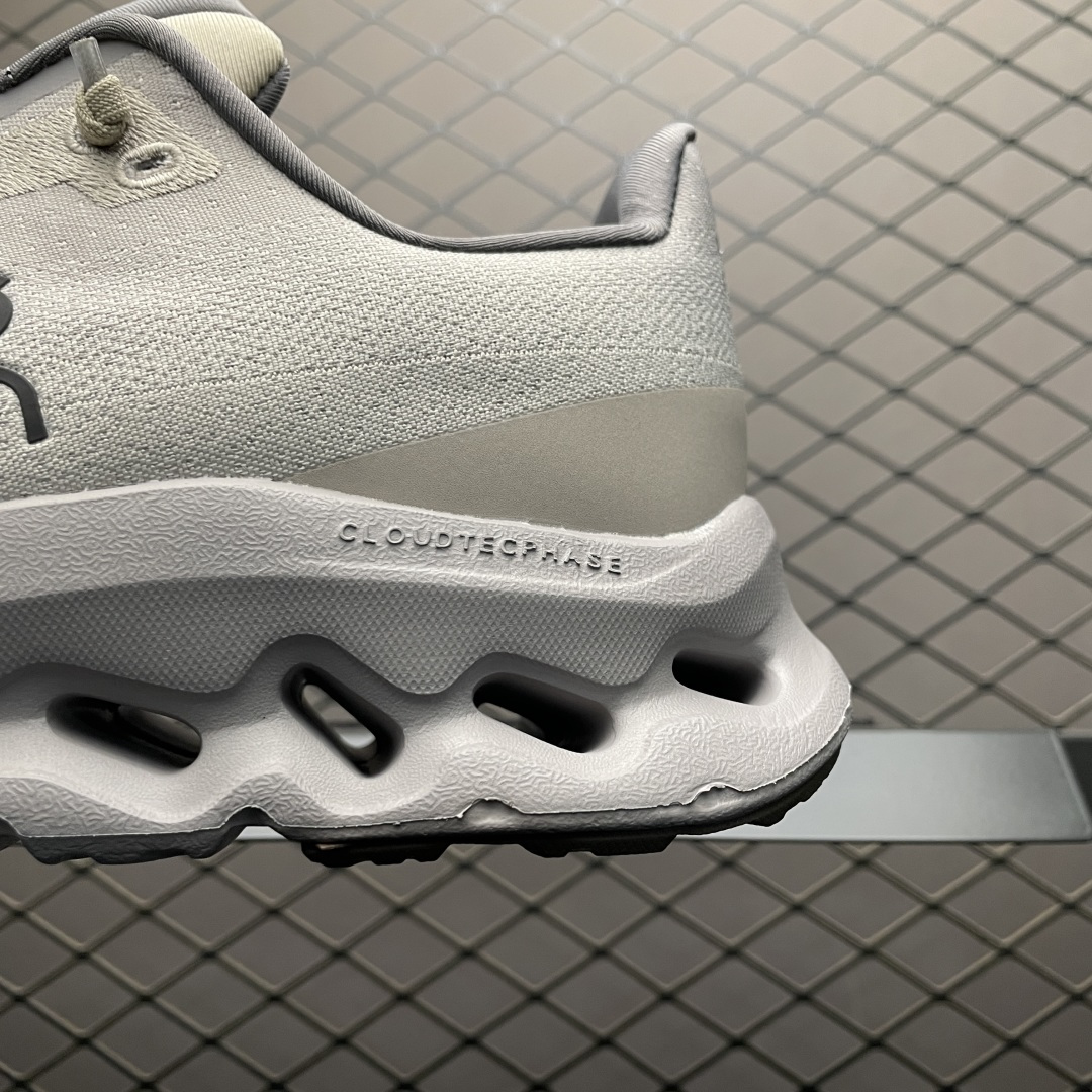 图片[4]-ON 昂跑 Cloudtilt 系列 鞋面采用一体成型布料 有弹性非常透气 鞋底是镂空设计 运用了CLOUDTILT专利技术 弹力十足 毫无负重感 适合日常长距离行走或者休闲旅游 跑步 尺码：36 36.5 37.5 38 38.5 39 40 40.5 41 42 42.5 43 44 44.5 45-选品中心