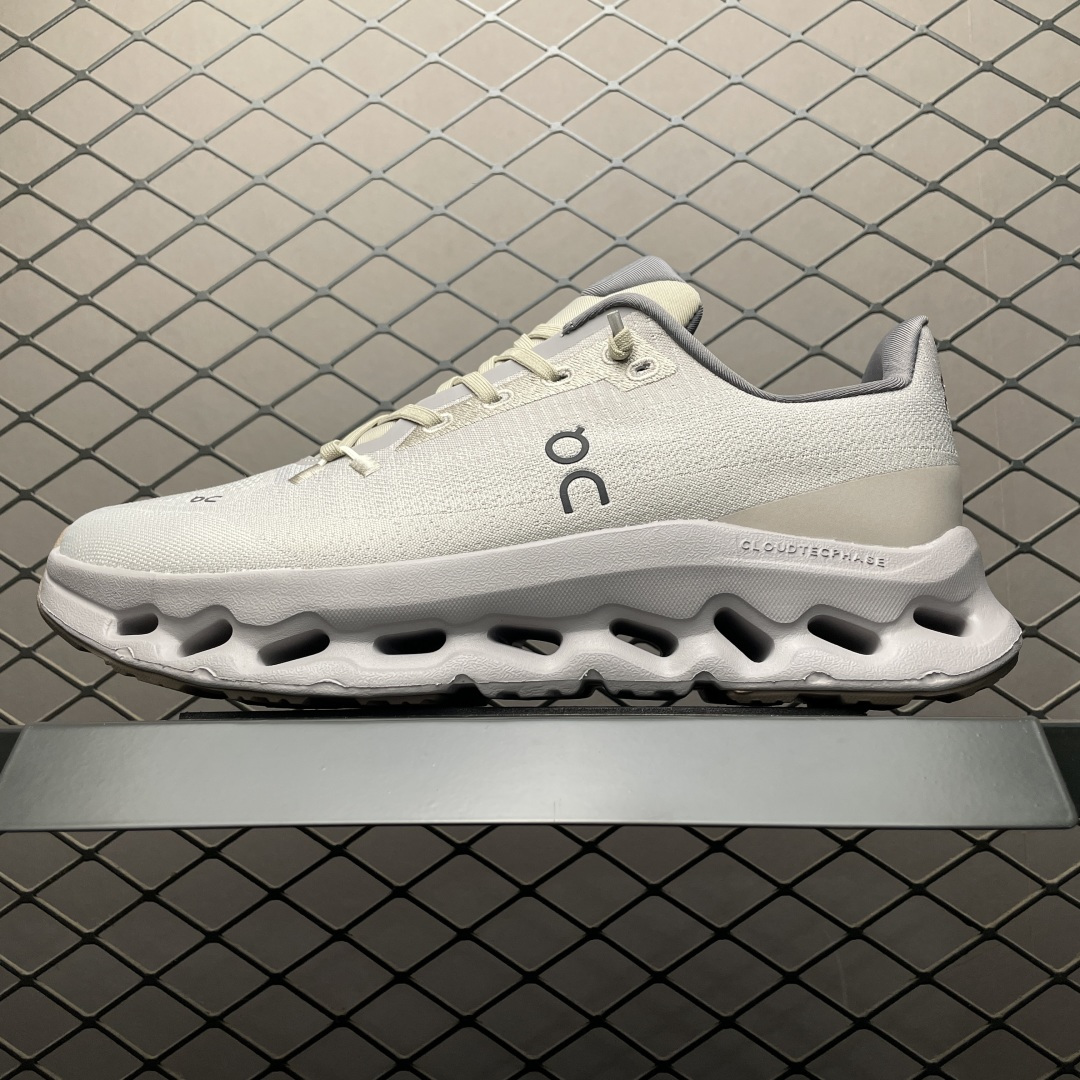 ON 昂跑 Cloudtilt 系列 鞋面采用一体成型布料 有弹性非常透气 鞋底是镂空设计 运用了CLOUDTILT专利技术 弹力十足 毫无负重感 适合日常长距离行走或者休闲旅游 跑步 尺码：36 36.5 37.5 38 38.5 39 40 40.5 41 42 42.5 43 44 44.5 45-选品中心