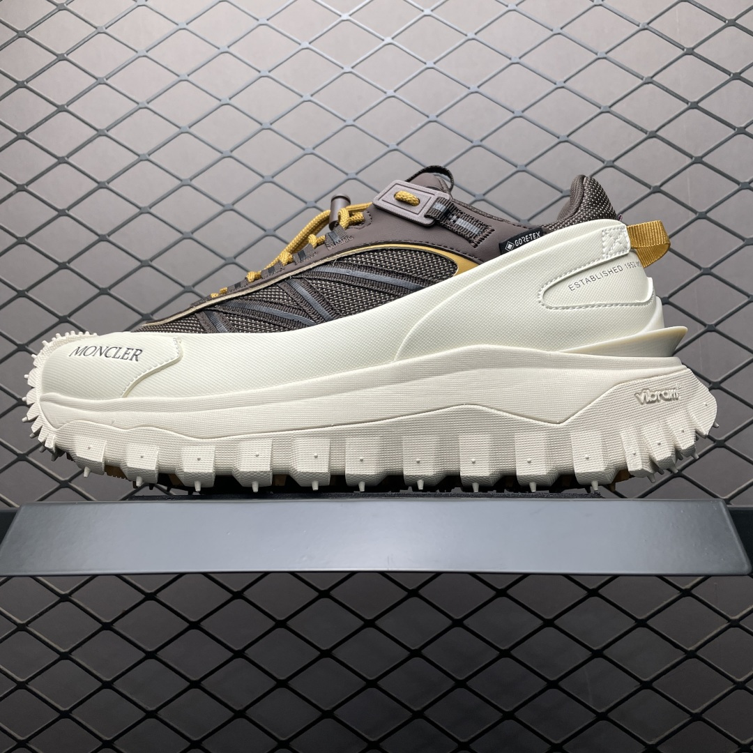 Moncler 盟可睐/蒙口 Trailgrip GTX 抗撕裂材质山地户外鞋 鞋身采用Cordura防撕裂尼龙/Gore-Tex防水材质 中底内置全掌碳板 支撑性能拉满 侧边3M反光带 鞋底搭载Vibram外底提供超强的抓地力和防滑性能 原装大盒包装 内赠Moncler徽章防层袋一副 尺码： 36 36.5 37.5 38 38.5 39 40 40.5 41 42 42.5 43 44 44.5 45 46-选品中心