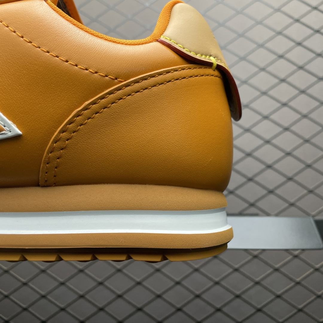 图片[4]-M版纯原 Nigo x Louis Vuitton 路易威登 LV Buttersoft 阿甘鞋 低帮休闲面包鞋 全新订单 高端零售外贸充正专供 原版购入开发 全鞋羊皮 牛皮鞋面 ZP级全套包装 完美楦型 正确卡色 大底TPU 质感媲美原版 细节与原版一致 请注意区分市面通货材 尺码：35 36 37 38 39 40 41 42 43 44 45 46 偏大一码-选品中心