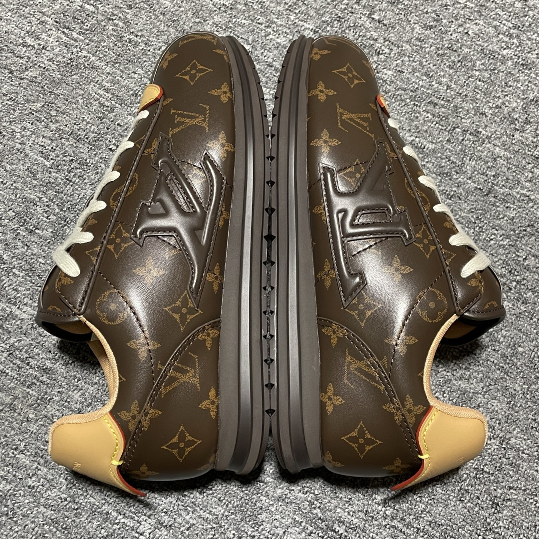 图片[8]-M版纯原 Nigo x Louis Vuitton 路易威登 LV Buttersoft 阿甘鞋 低帮休闲面包鞋 全新订单 高端零售外贸充正专供 原版购入开发 全鞋羊皮 牛皮鞋面 ZP级全套包装 完美楦型 正确卡色 大底TPU 质感媲美原版 细节与原版一致 请注意区分市面通货材 尺码：35 36 37 38 39 40 41 42 43 44 45 46 偏大一码-选品中心
