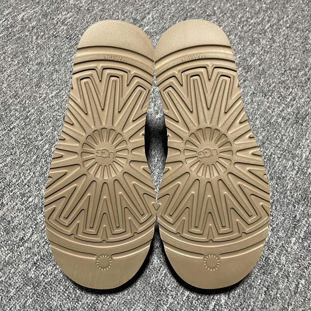 图片[3]-网红爆款 平台外贸专供 UGG 厚底雪地靴 1178014 外贸平台充Z 高端零售专供品质 十年品牌制鞋代工厂生产线出品 注重每一处细节 隆丰A级真羊皮毛一体 完全遵循ZP工艺流程打造 尺码：35 36 37 38 39 40-选品中心