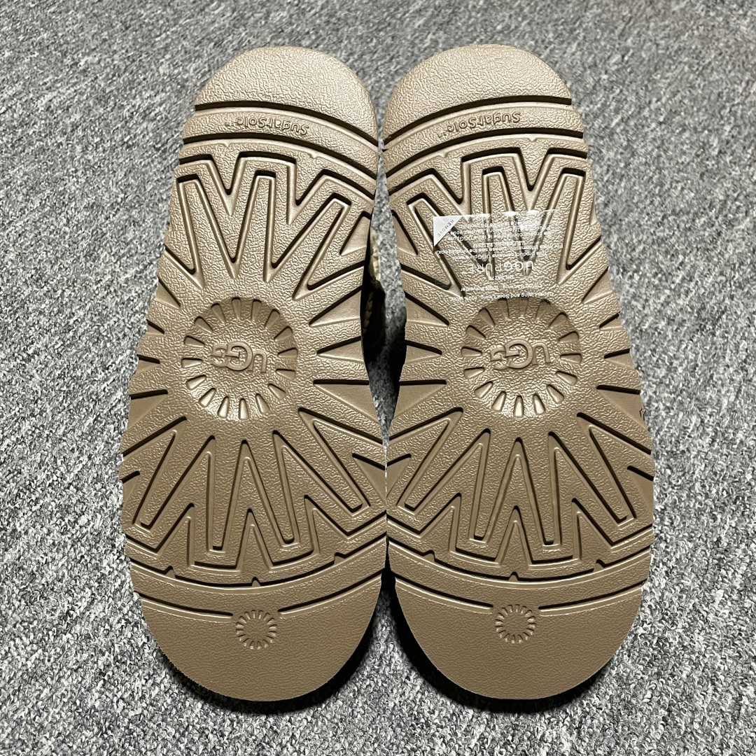 图片[3]-网红爆款 平台外贸专供 UGG 厚底雪地靴 1150817 外贸平台充Z 高端零售专供品质 十年品牌制鞋代工厂生产线出品 注重每一处细节 隆丰A级真羊皮毛一体 完全遵循ZP工艺流程打造 尺码：35 36 37 38 39 40-选品中心