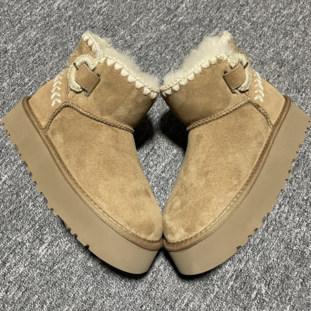 网红爆款 平台外贸专供 UGG 厚底雪地靴 1150817 外贸平台充Z 高端零售专供品质 十年品牌制鞋代工厂生产线出品 注重每一处细节 隆丰A级真羊皮毛一体 完全遵循ZP工艺流程打造 尺码：35 36 37 38 39 40-选品中心