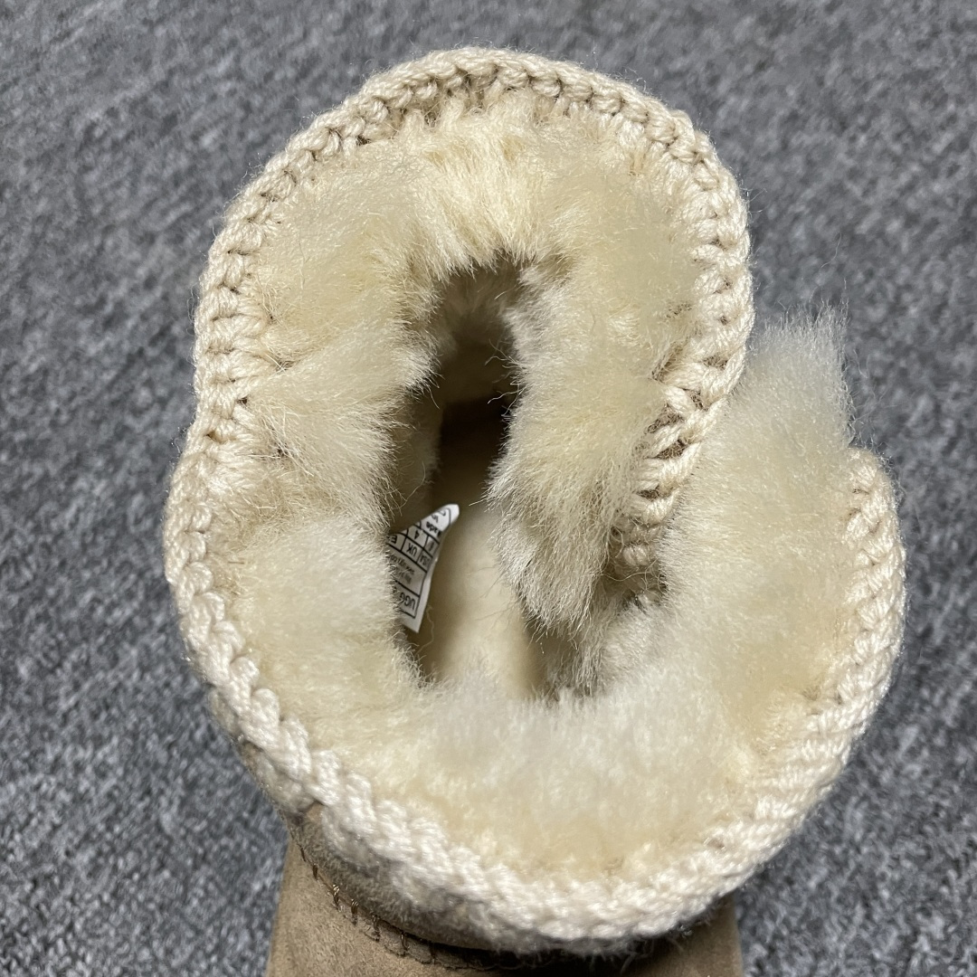 图片[8]-网红爆款 平台外贸专供 UGG 厚底雪地靴 1150817 外贸平台充Z 高端零售专供品质 十年品牌制鞋代工厂生产线出品 注重每一处细节 隆丰A级真羊皮毛一体 完全遵循ZP工艺流程打造 尺码：35 36 37 38 39 40-选品中心