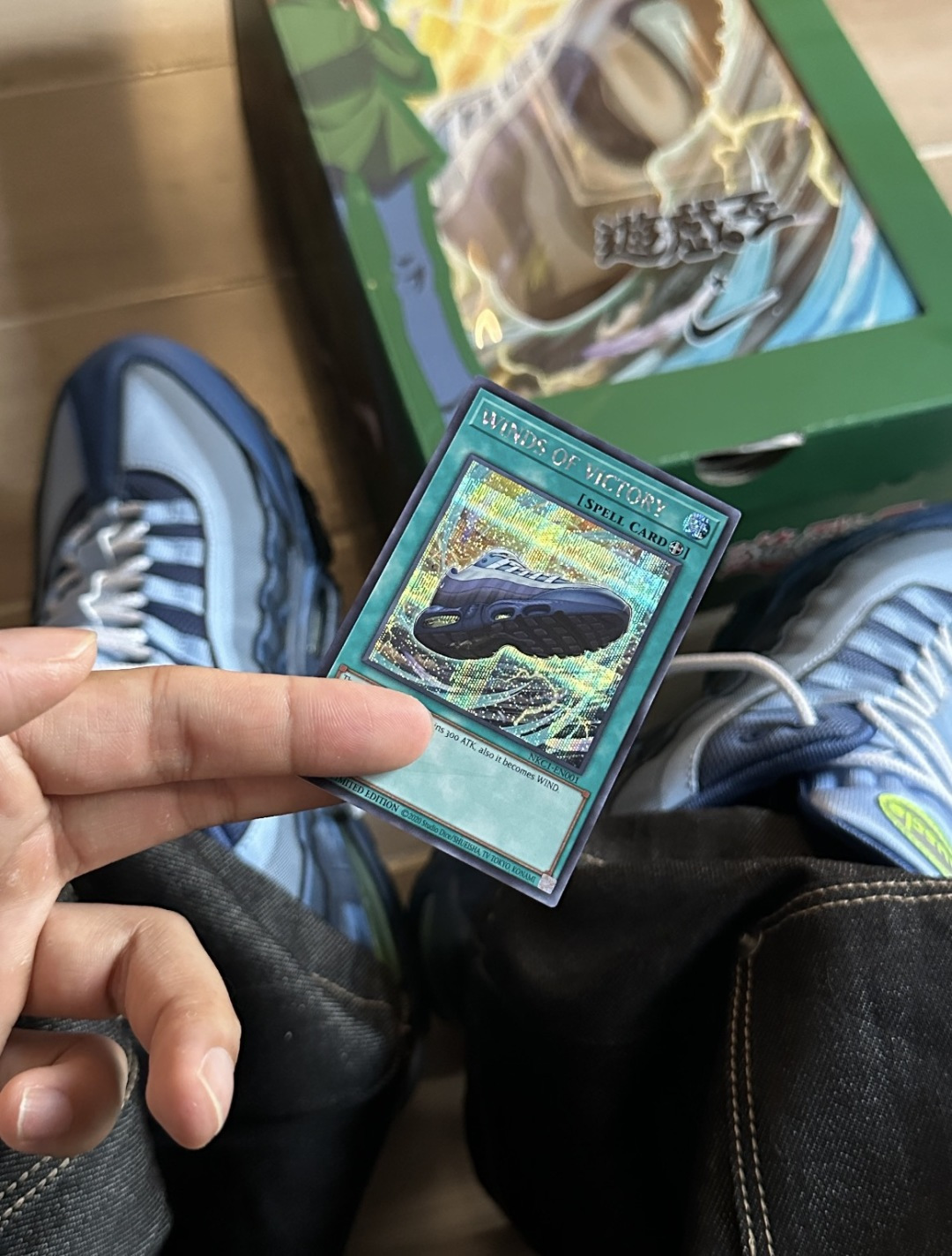 样品私！重磅突袭！超人气顶流外贸单品🔥🔥🔥纯原版 Yu-Gi-Oh x NK Air Muscle 95 游戏王联名联名款低帮休闲运动鞋 II7404-400  

重金原鞋购入 独家私模打造 原版定制辅料（独家正品同源定制卡片）  

首轮少量出货 ！