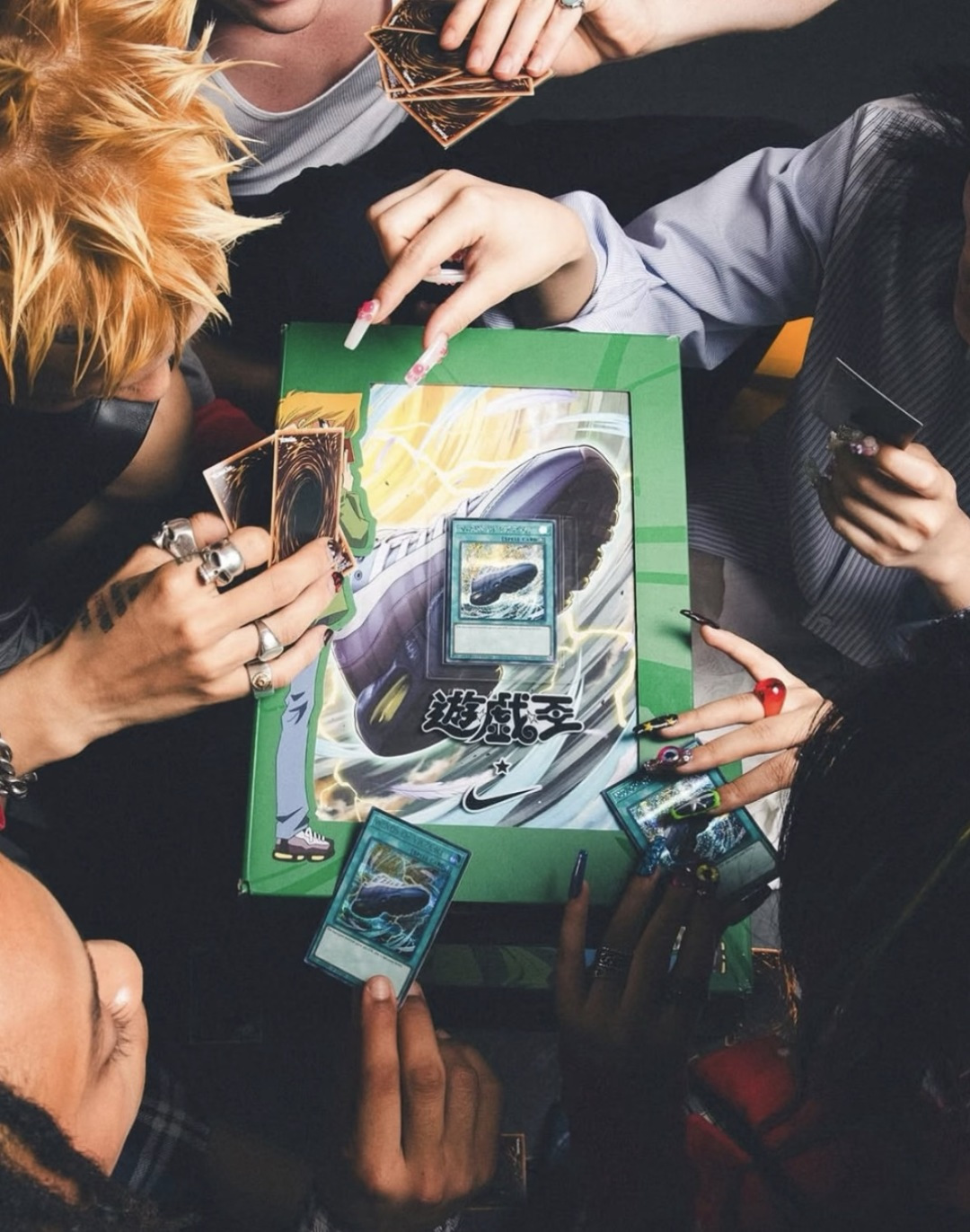 样品私！重磅突袭！超人气顶流外贸单品🔥🔥🔥纯原版 Yu-Gi-Oh x NK Air Muscle 95 游戏王联名联名款低帮休闲运动鞋 II7404-400  

重金原鞋购入 独家私模打造 原版定制辅料（独家正品同源定制卡片）  

首轮少量出货 ！