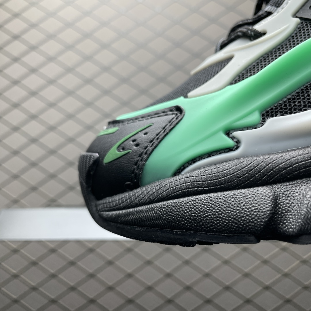 图片[6]-外贸爆款 Pharrell x AD Adistar Jellyfish 联名款低帮复古风老爹鞋 JP9276 未来科技感十足 以3D风格焕新演绎标志性三条纹 为造型添上点睛之笔 金属质感视觉效果TPU自带哑光反射 非常的细节 最大的亮点无疑是鞋屁股 大块的tpu包裹 让增高的大底不再突兀 更显腿长脚细 尺码：36 36.5 37 38 38.5 39 40 40.5 41 42 42.5 43 44 44.5 45 46 47-选品中心